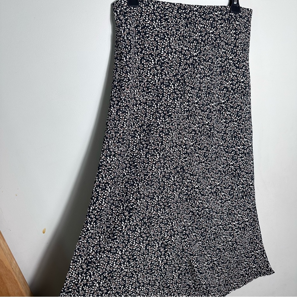 Black and White Floral Maxi Skirt - Picture 6 of 6